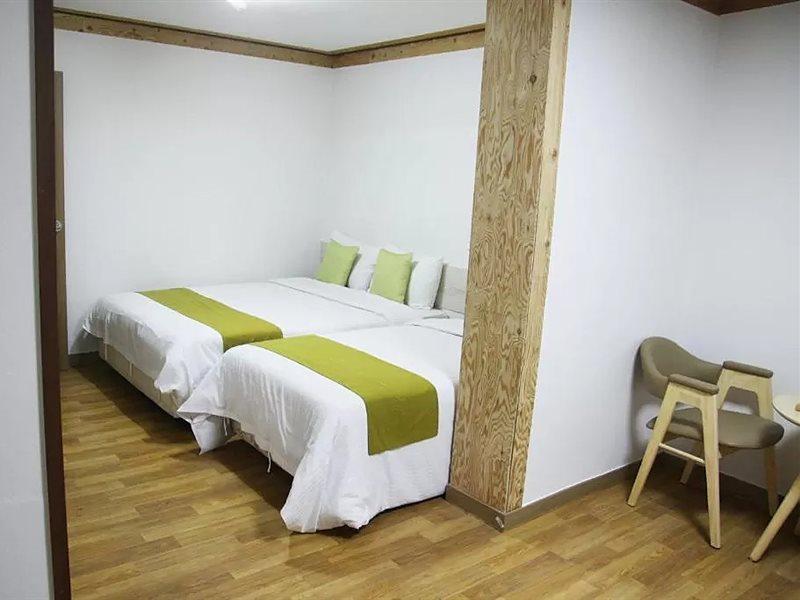 Jeju Miracle Hotel Екстер'єр фото