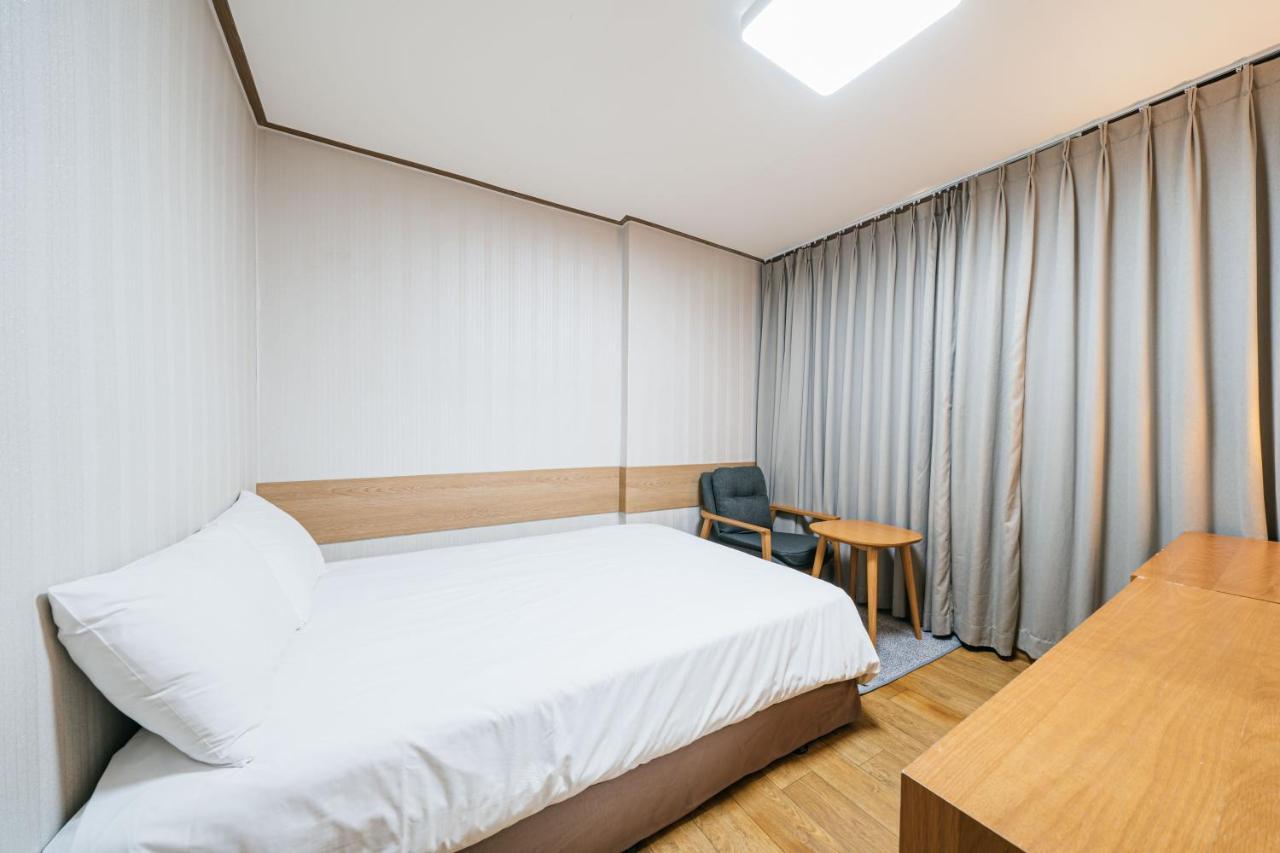 Jeju Miracle Hotel Екстер'єр фото