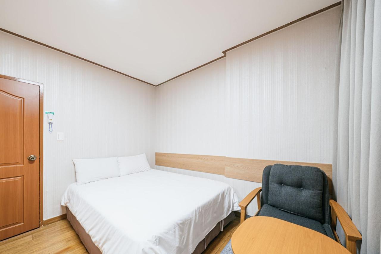 Jeju Miracle Hotel Екстер'єр фото