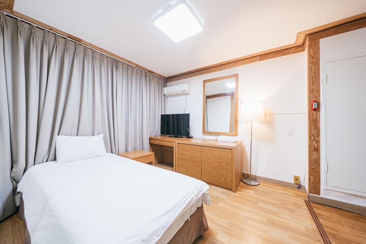 Jeju Miracle Hotel Екстер'єр фото