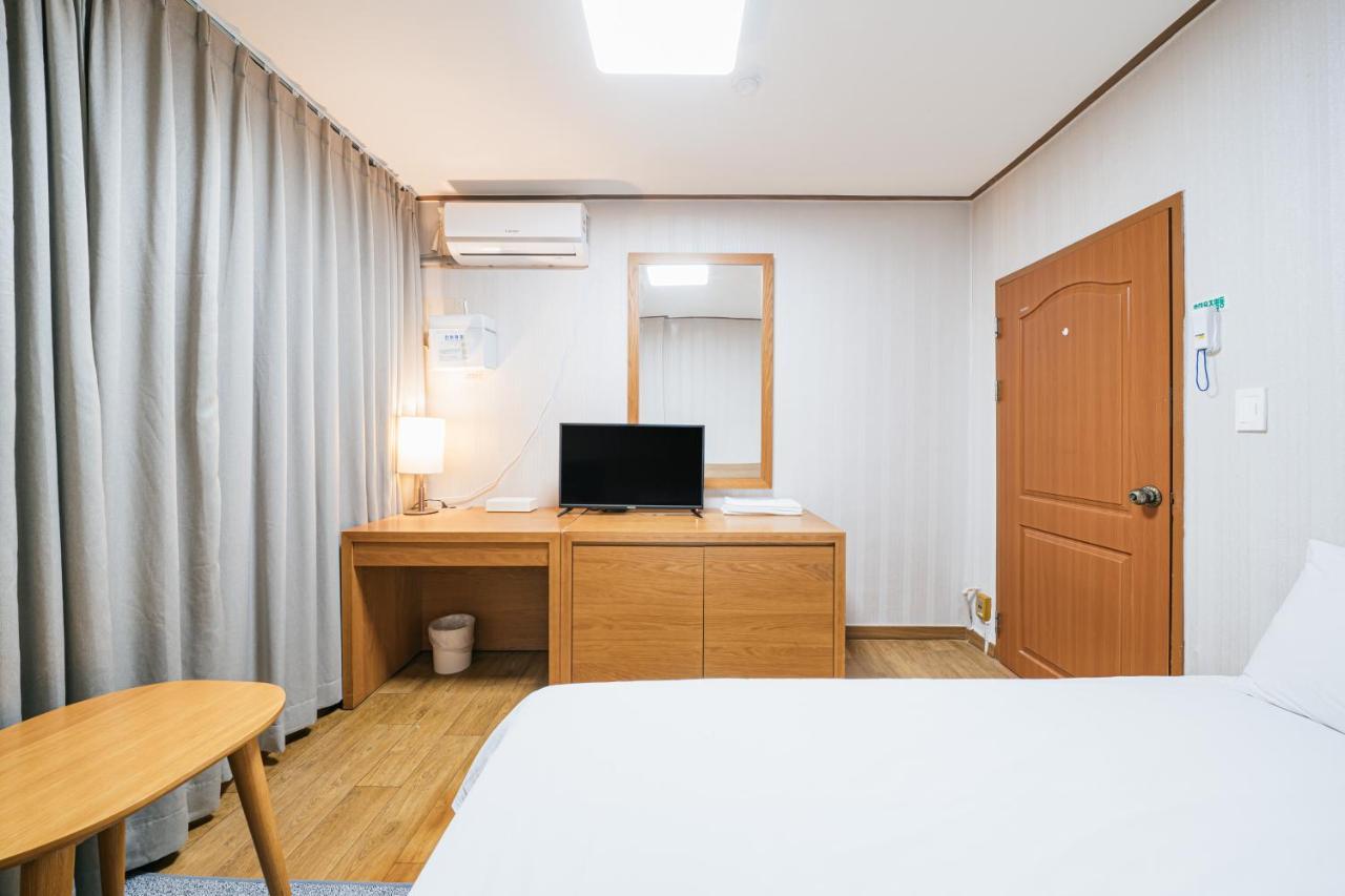 Jeju Miracle Hotel Екстер'єр фото