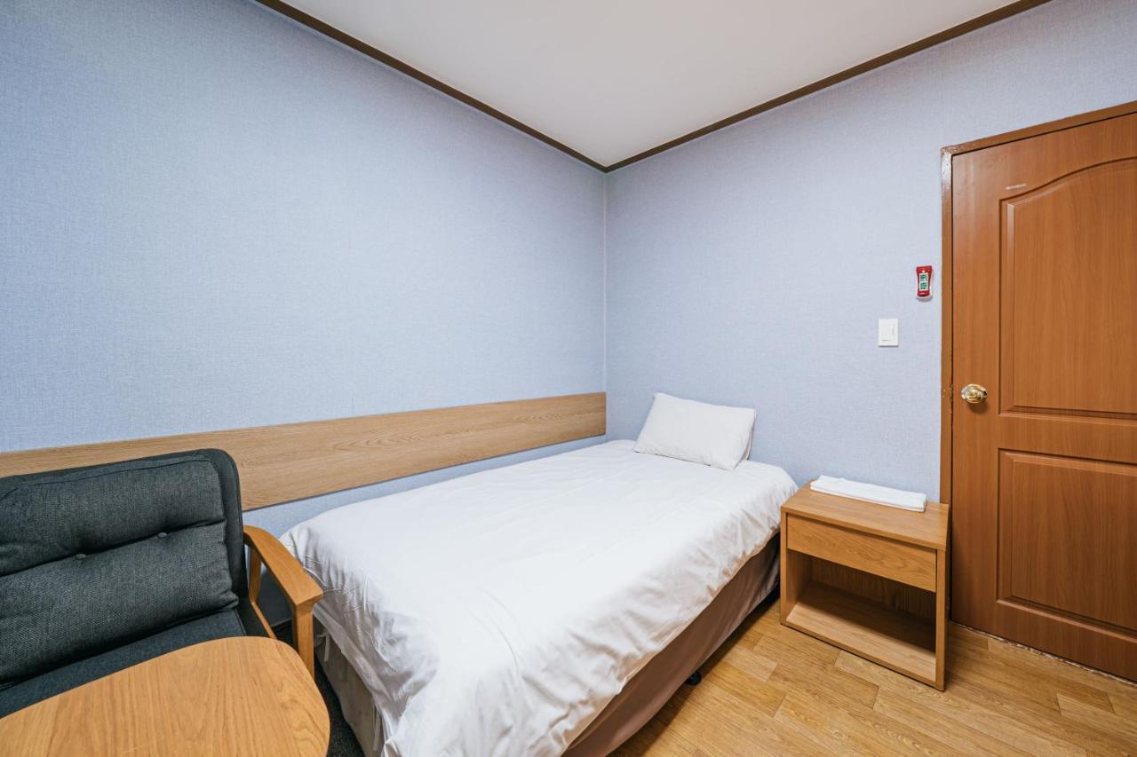 Jeju Miracle Hotel Екстер'єр фото