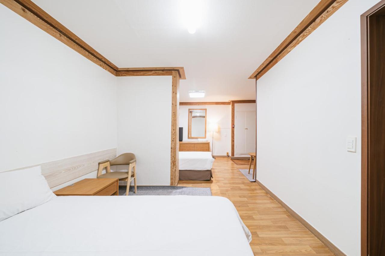 Jeju Miracle Hotel Екстер'єр фото