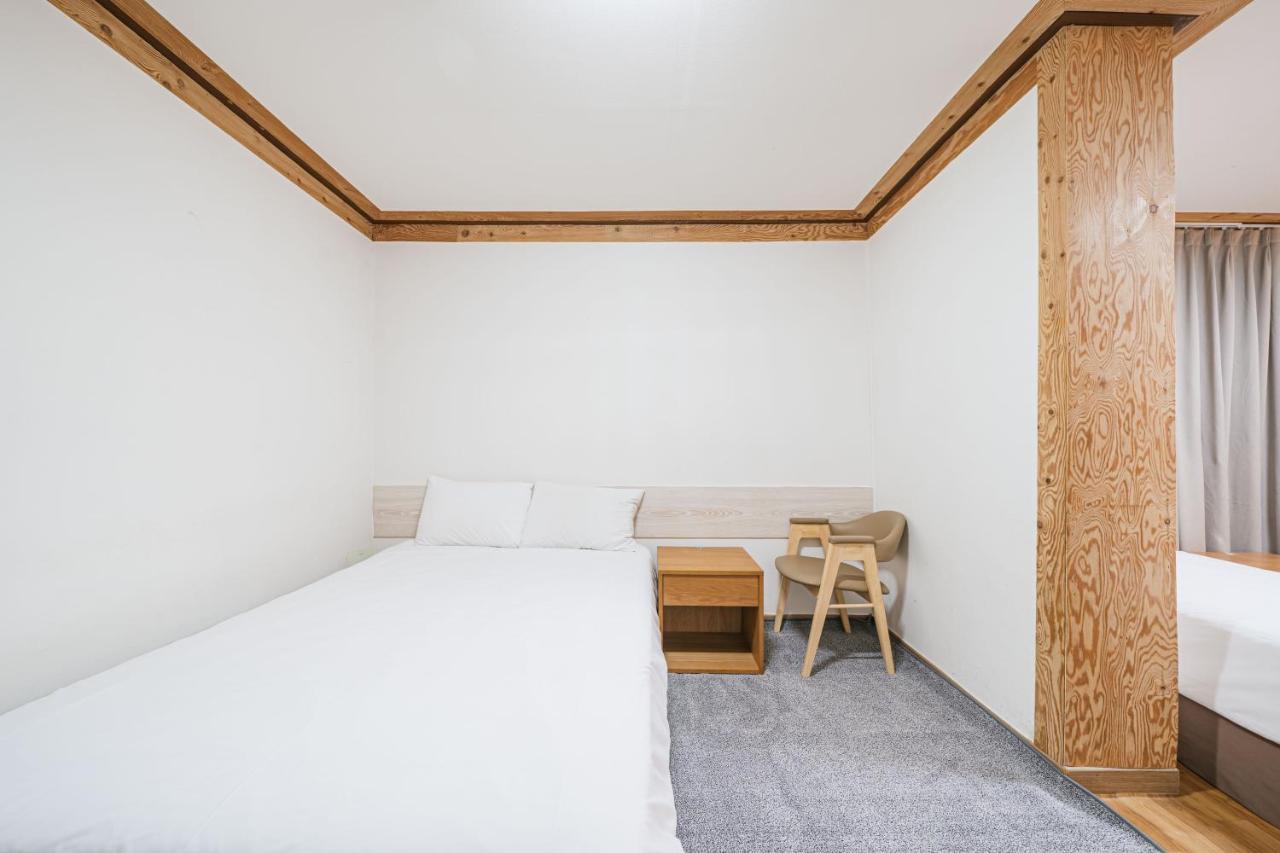 Jeju Miracle Hotel Екстер'єр фото