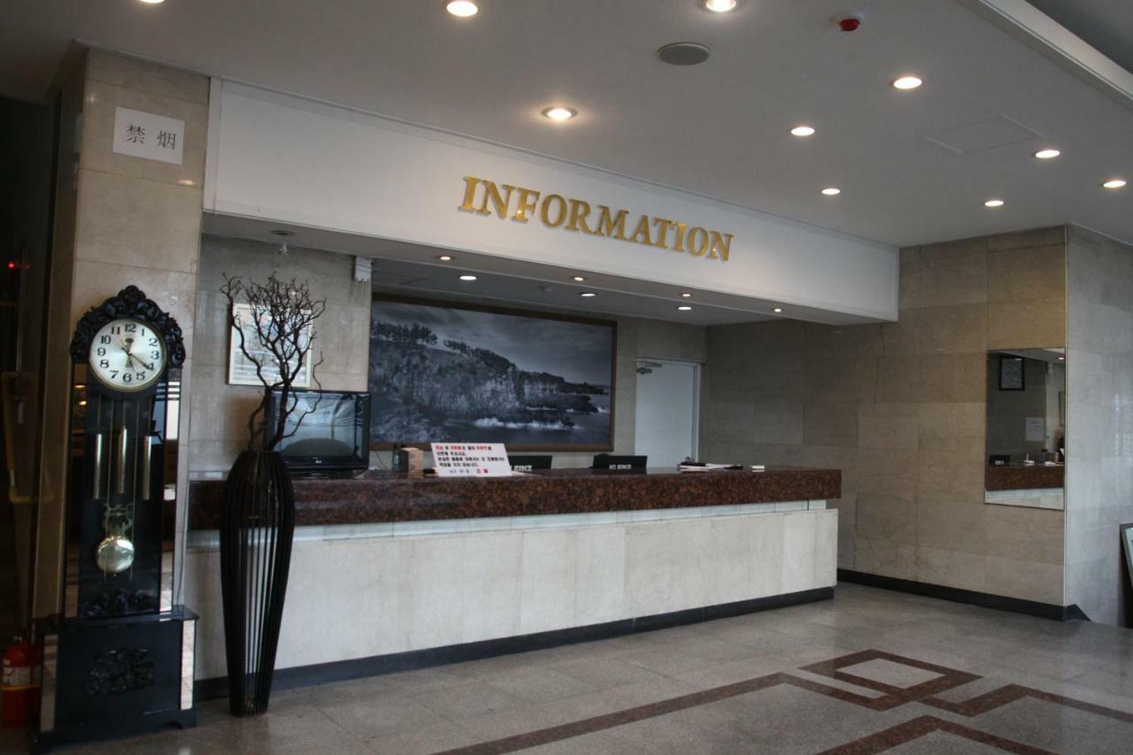 Jeju Miracle Hotel Екстер'єр фото