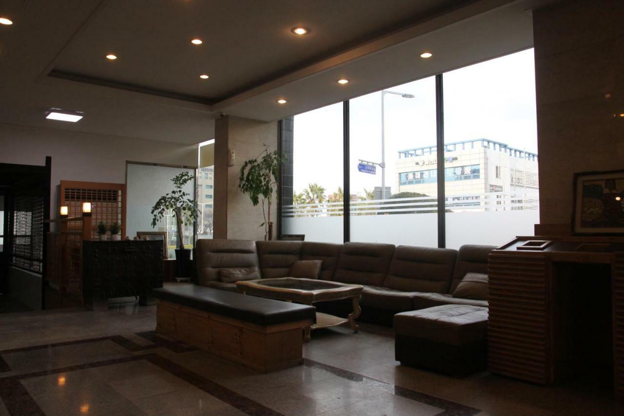 Jeju Miracle Hotel Екстер'єр фото