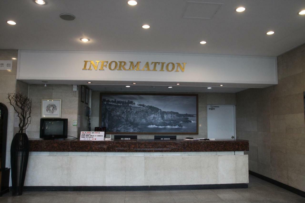 Jeju Miracle Hotel Екстер'єр фото