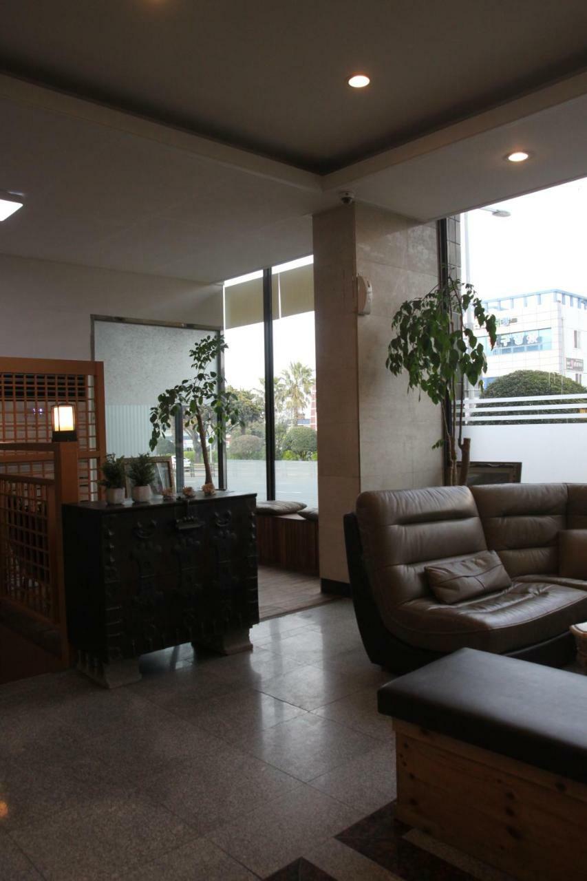 Jeju Miracle Hotel Екстер'єр фото